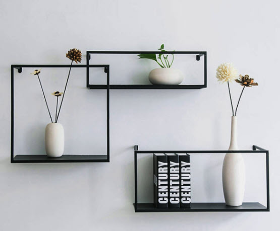 Tiết kiệm diện tích nhưng mang đến điểm nhấn cho không gian chỉ với chiếc kệ sắt treo đơn giản