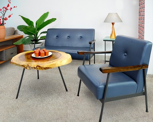 Bàn trà phong cách retro đơn giản nhưng không hề lỗi thời.